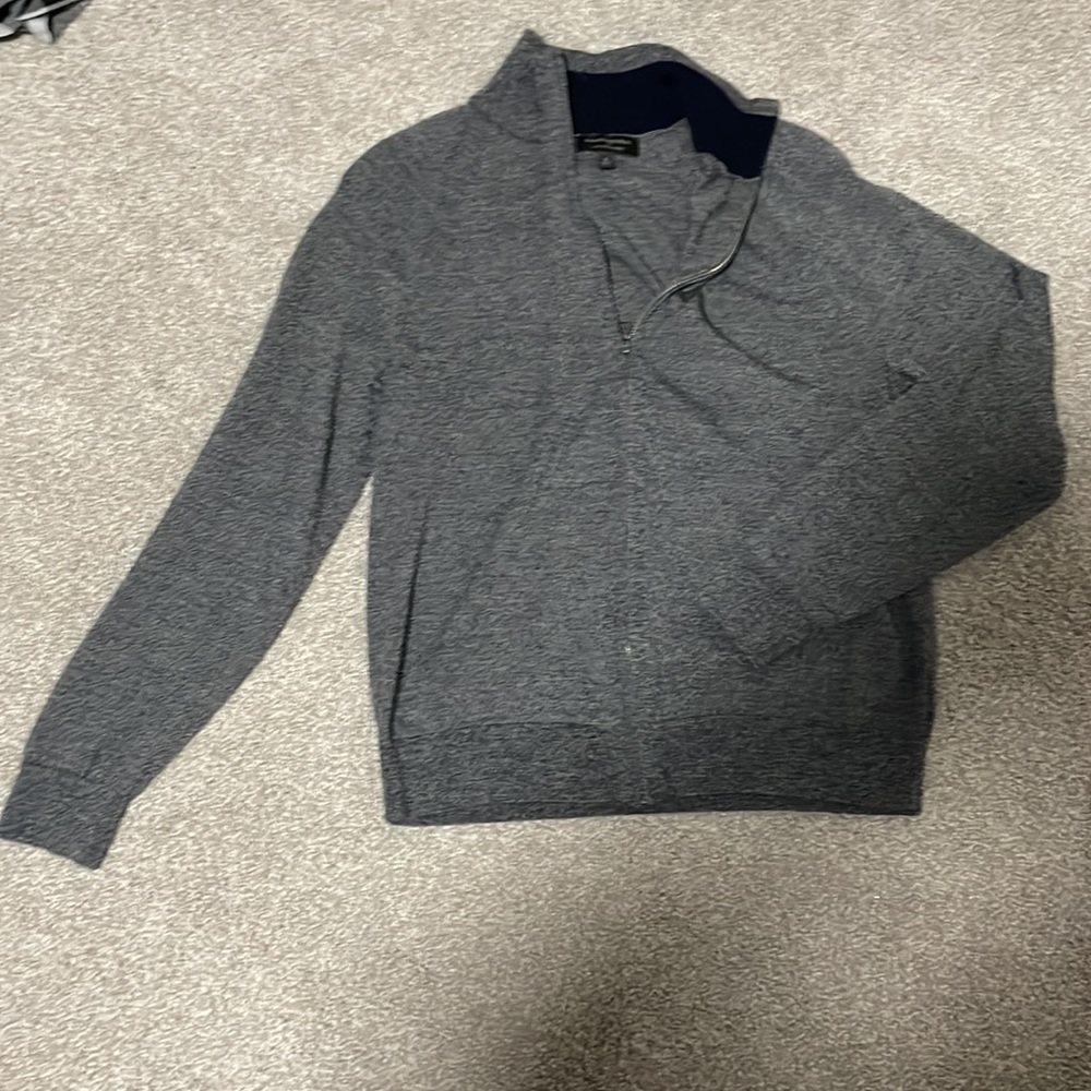 Men’s Wool Banana Republic zip sweater. Large